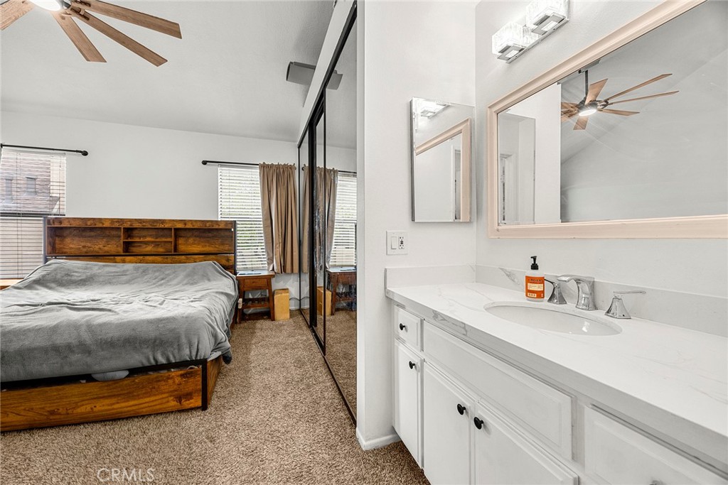 5722 E Stillwater