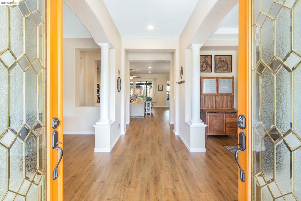 2835 Hawthorn Ct