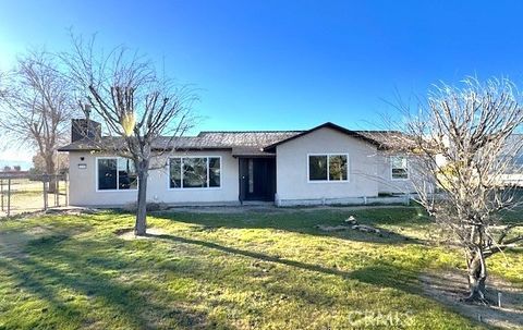 15591 El Centro Hesperia CA 92345