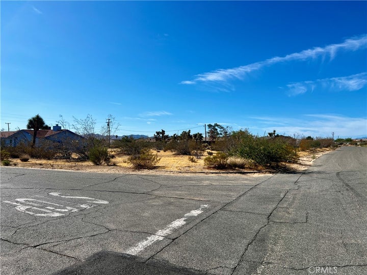 Photo 1 of 10 — 3701 Balsa, Yucca Valley, CA 92284