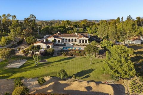 4943 El Arco Iris Rancho Santa Fe CA 92067