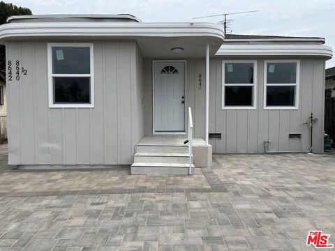 Photo of 8640 Baring Cross Street, Los Angeles, CA 90044 (MLS # 26644805)