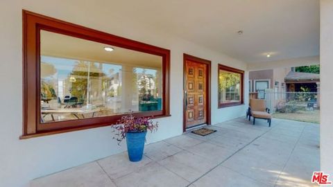 1867 Wellington Road Los Angeles CA 90019