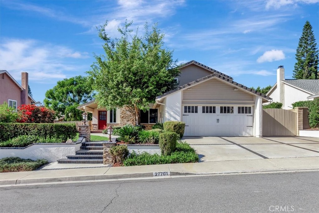 27701 Pasatiempo