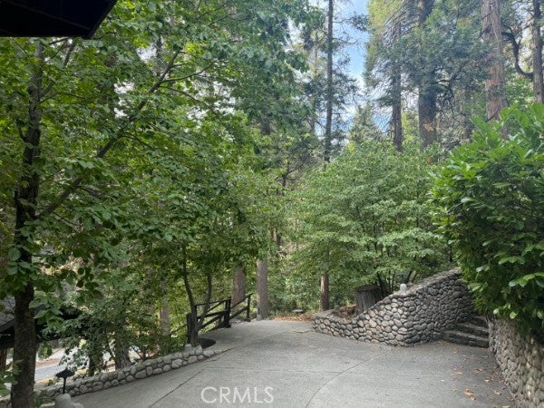 745 Kuffel Canyon