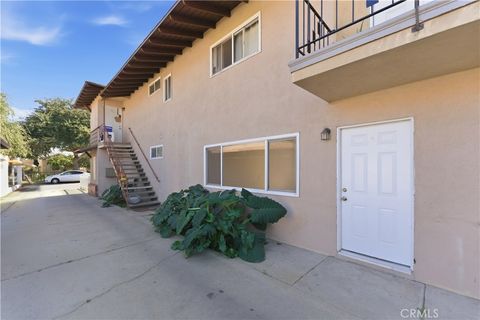 Photo of 8659 Chestnut Ave, South Gate, CA 90280 (MLS # DW26003041)