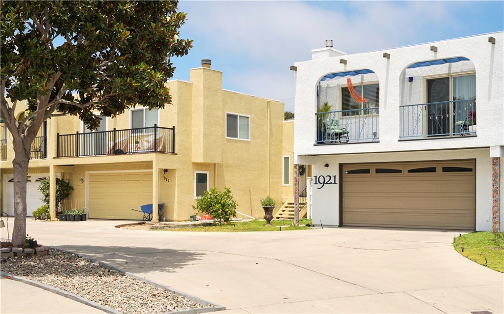 1921 Moss Beach Court