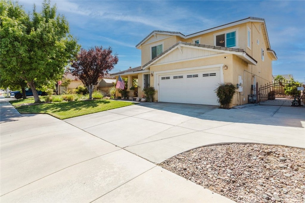 6214 W Avenue J11