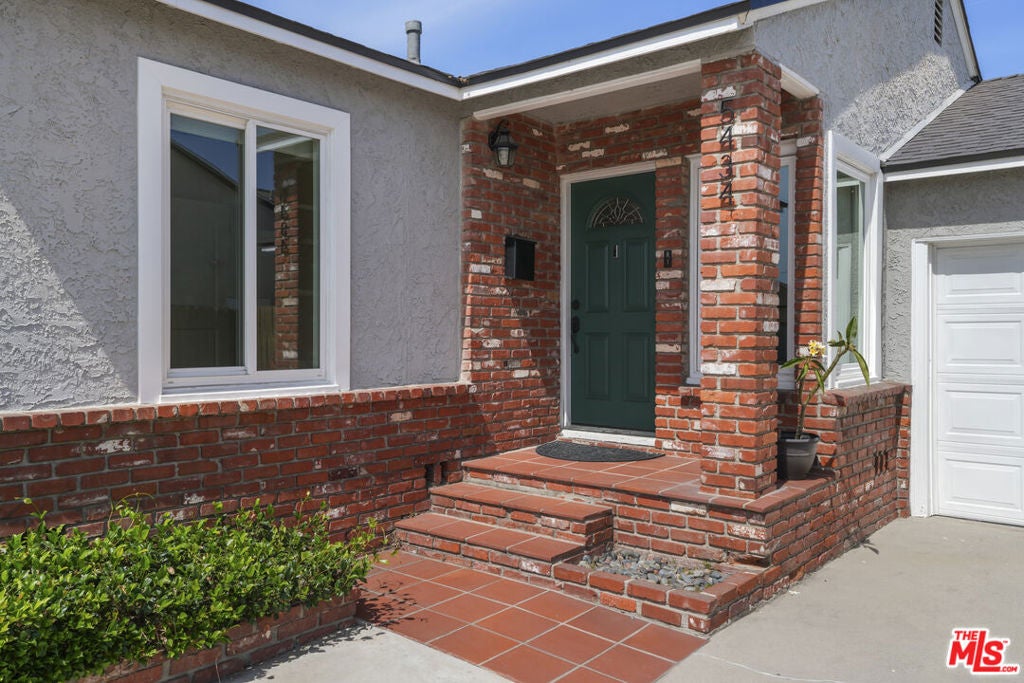 5434 Graywood Avenue