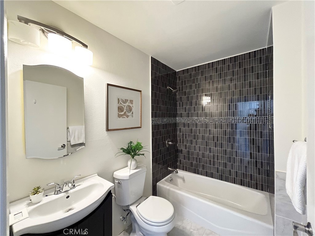 Laguna Village (LV) - Residential