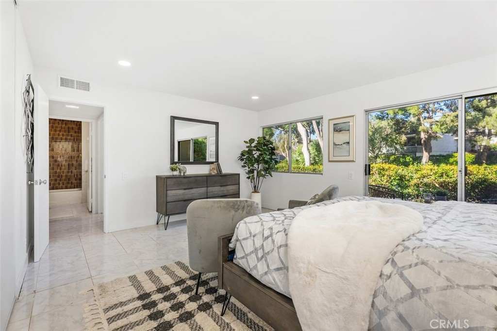 Laguna Village (LV) - Residential