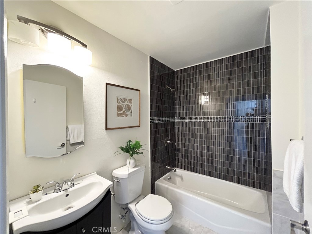 Laguna Village (LV) - Residential