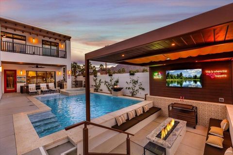 Photo of 51120 Avenida Navarro, La Quinta, CA 92253 (MLS # 219143077DA)