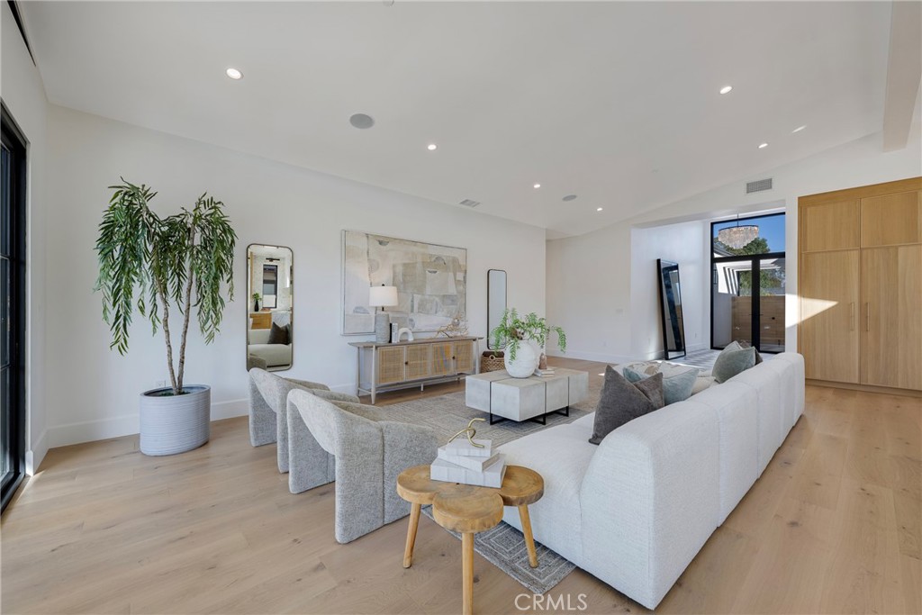 Corona del Mar South of PCH (CDMS) - Residential