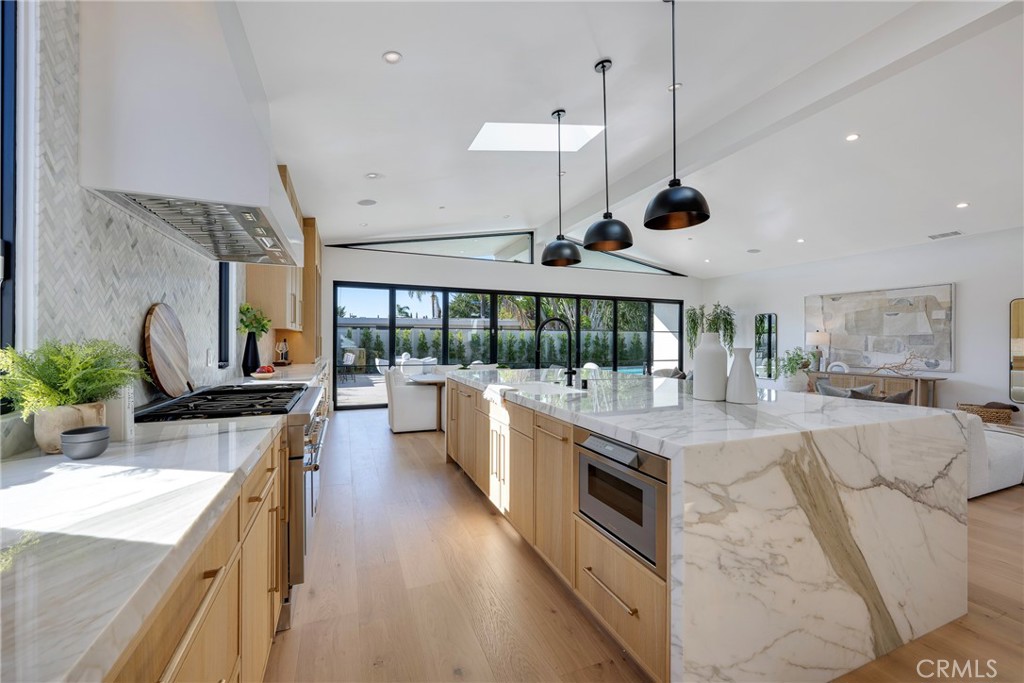 Corona del Mar South of PCH (CDMS) - Residential