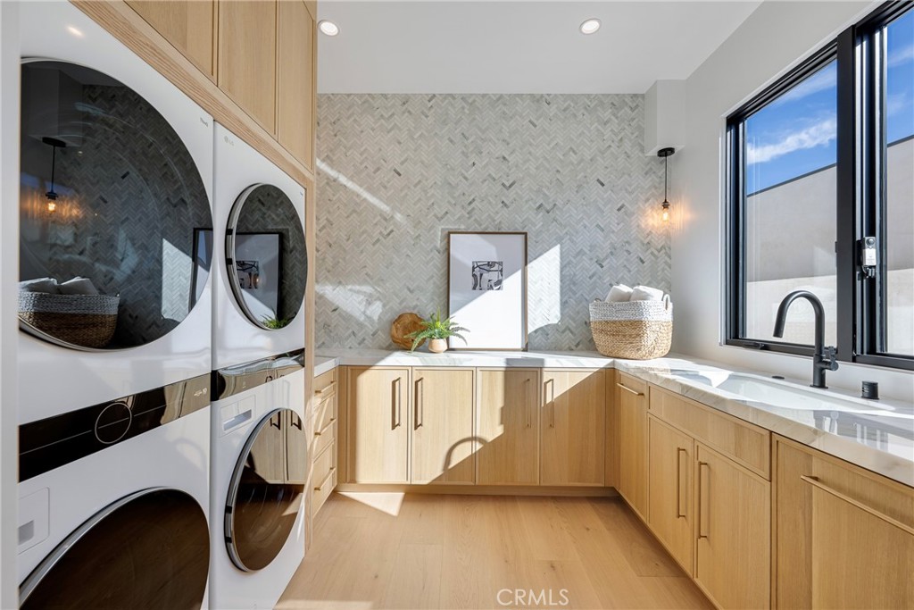 Corona del Mar South of PCH (CDMS) - Residential