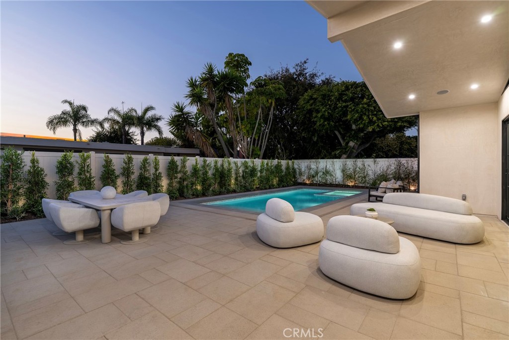 Corona del Mar South of PCH (CDMS) - Residential