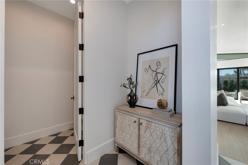 Corona del Mar South of PCH (CDMS) - Residential