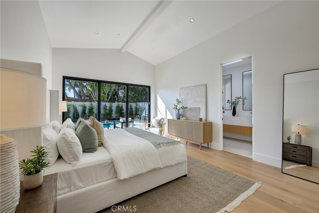 Corona del Mar South of PCH (CDMS) - Residential