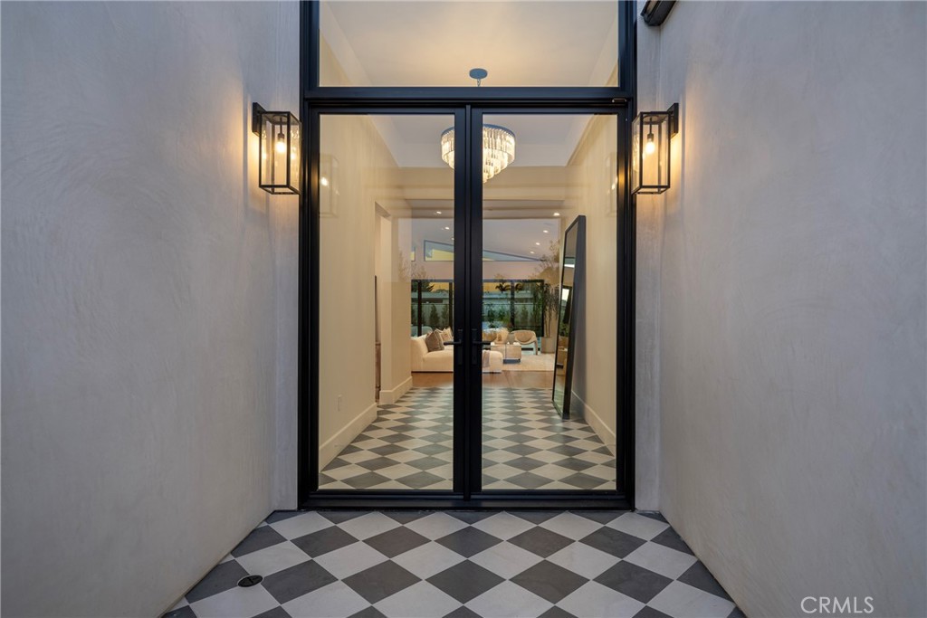 Corona del Mar South of PCH (CDMS) - Residential