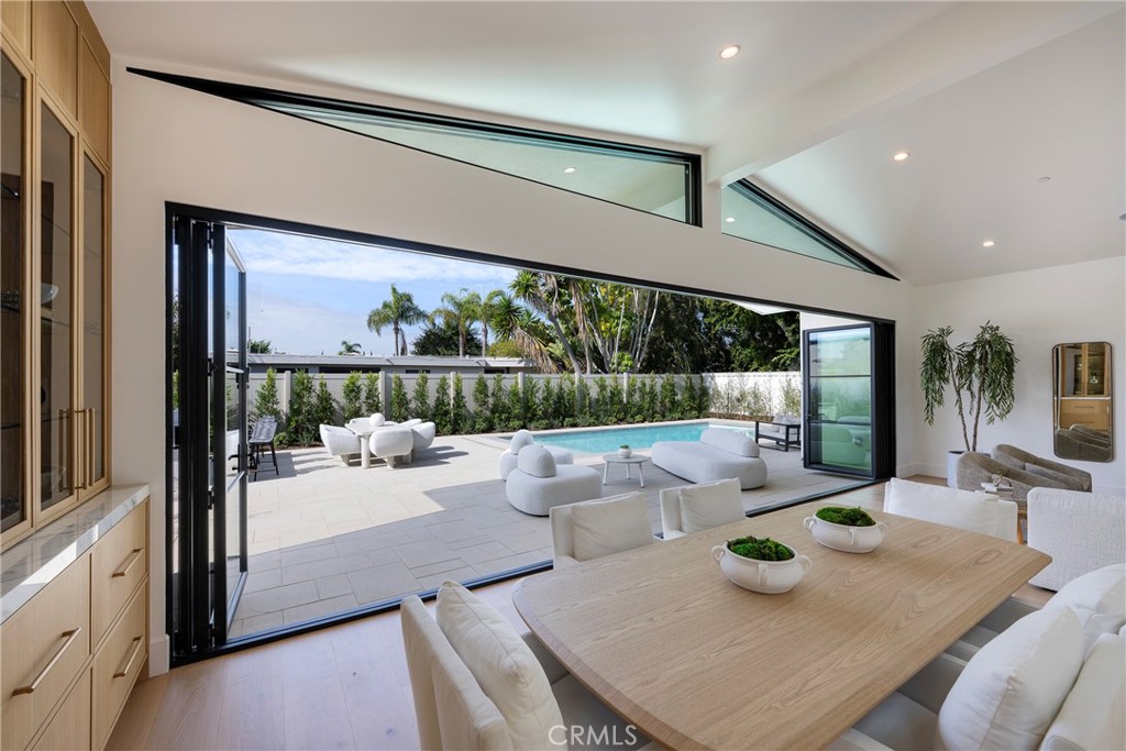 Corona del Mar South of PCH (CDMS) - Residential