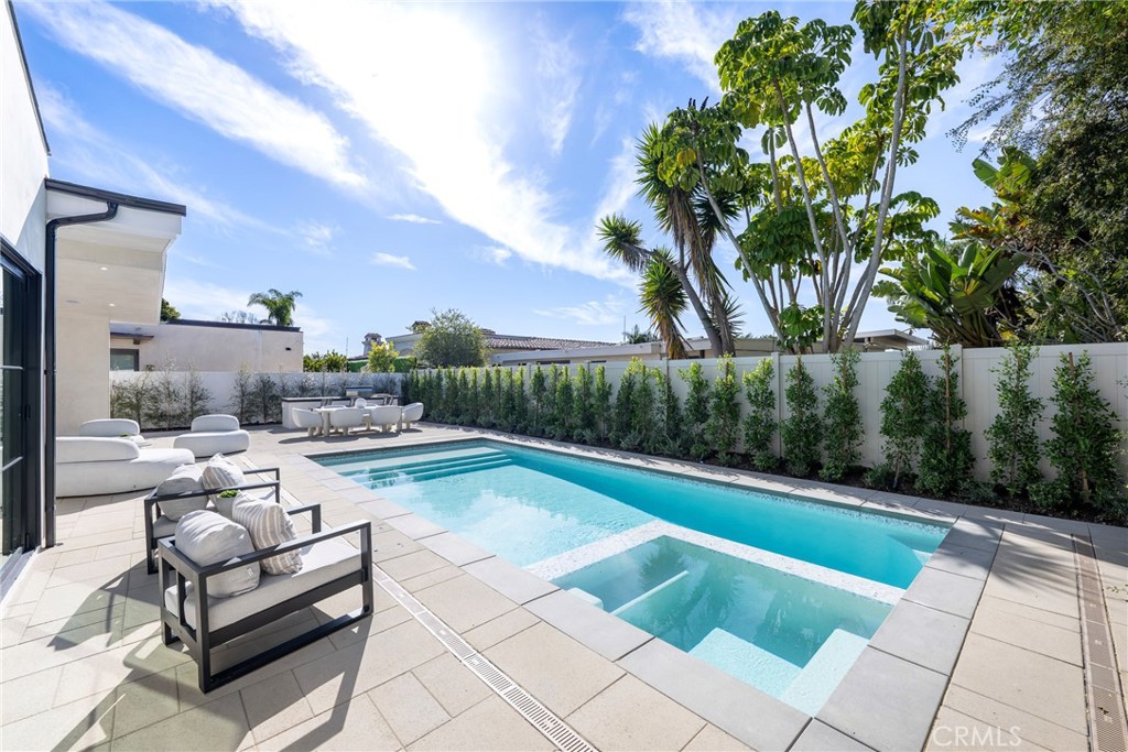 Corona del Mar South of PCH (CDMS) - Residential