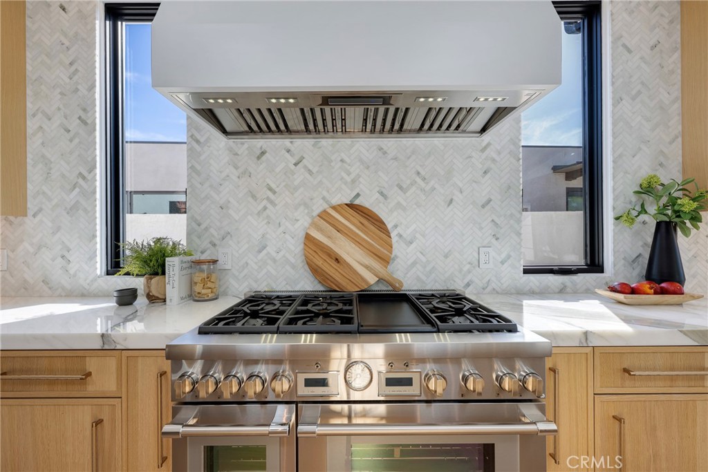 Corona del Mar South of PCH (CDMS) - Residential