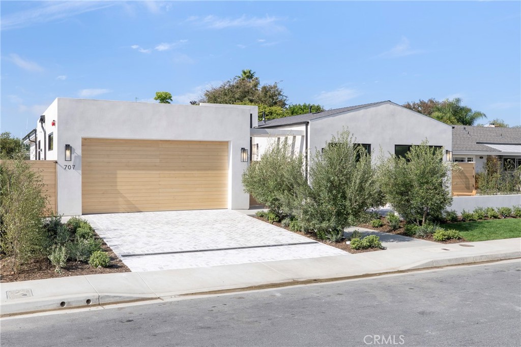 Corona del Mar South of PCH (CDMS) - Residential