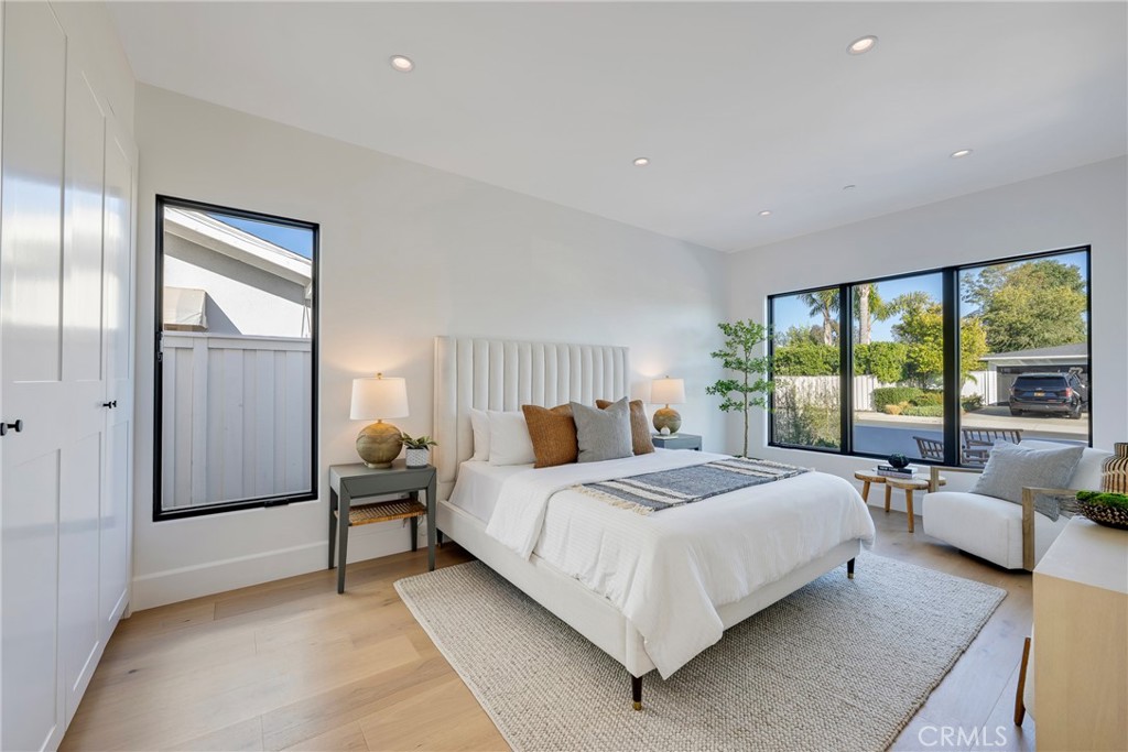 Corona del Mar South of PCH (CDMS) - Residential