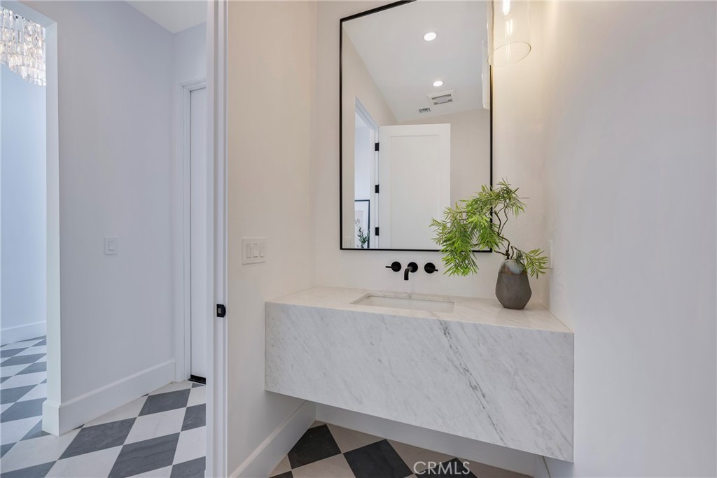 Corona del Mar South of PCH (CDMS) - Residential