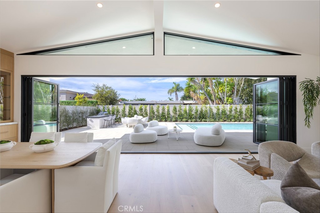 Corona del Mar South of PCH (CDMS) - Residential