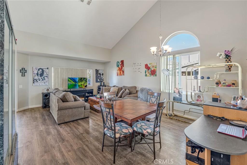 12269 Stonegate Cir