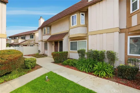 1252 N Citrus Ave Unit 2, Covina, CA 91722 - MLS#: CV26006545