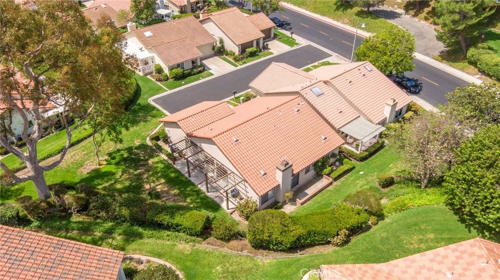 28302 Borgona, Mission Viejo CA 92692 - Photo 18