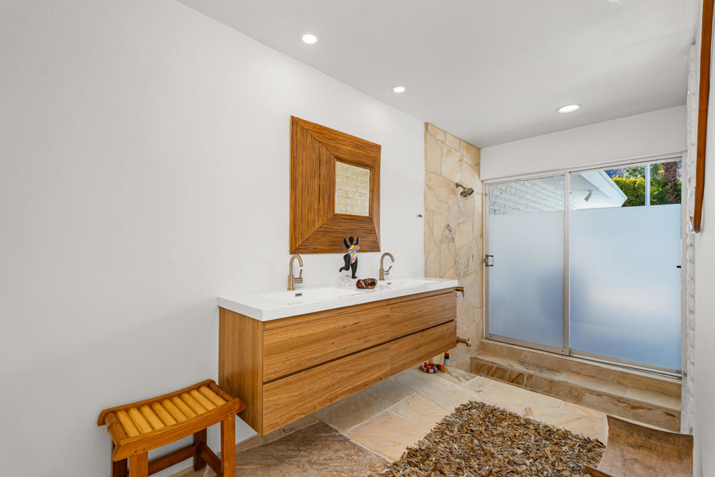 Thunderbird Heights - Residential