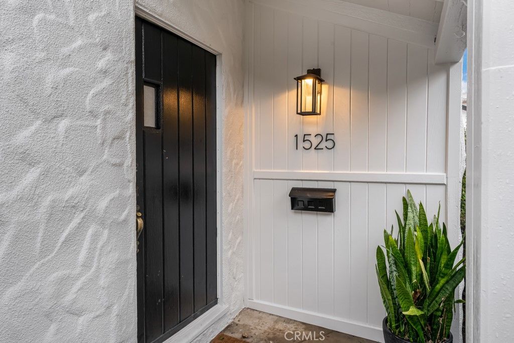Photo of 1525 Orizaba Avenue, Long Beach, CA 90804 (MLS # PW26037351)