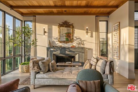 Photo of 4315 Roma Court, Marina Del Rey, CA 90292 (MLS # 26812751)
