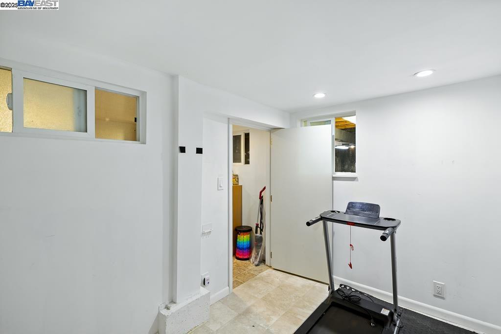 NOB HILL - Residential Income