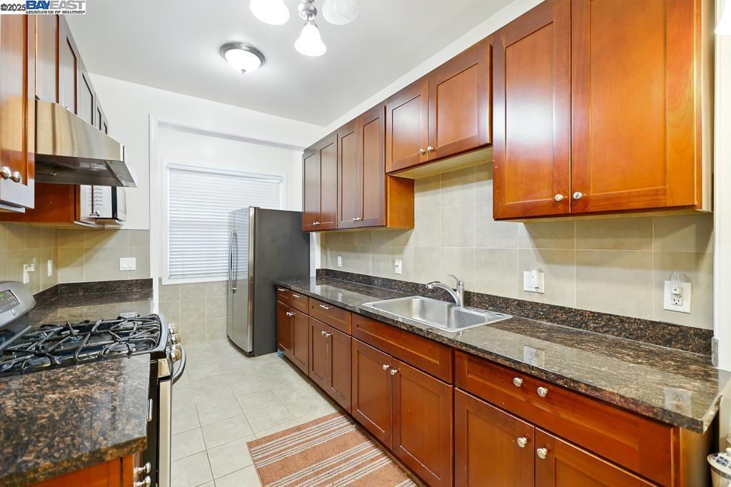 NOB HILL - Residential Income