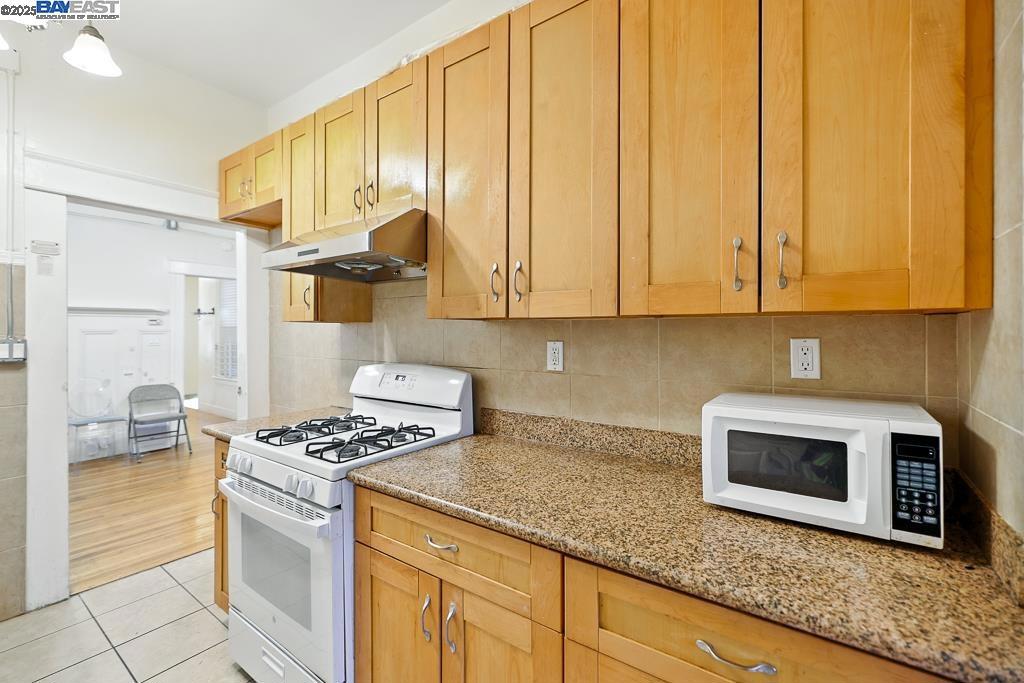 NOB HILL - Residential Income