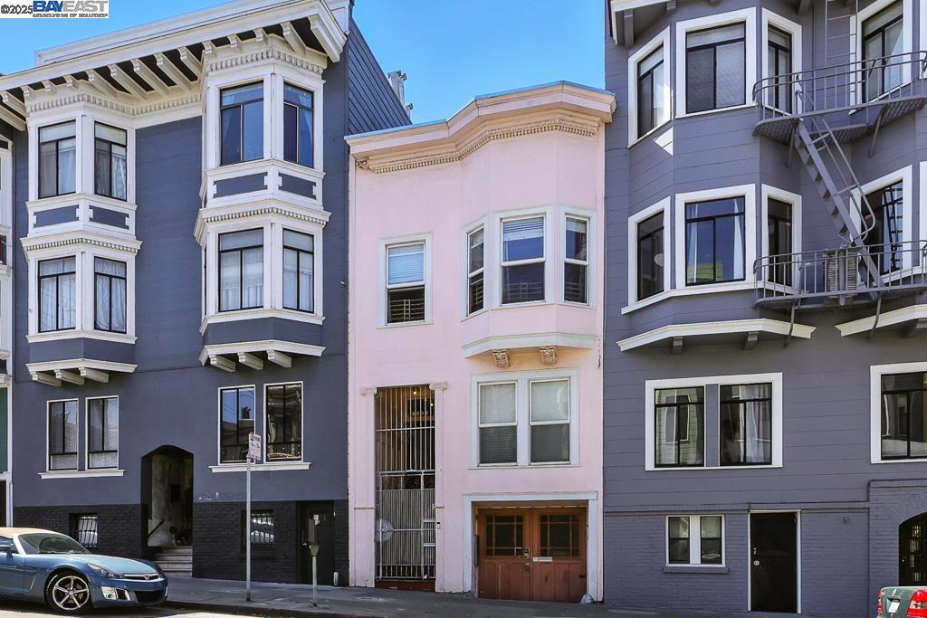 NOB HILL - Residential Income