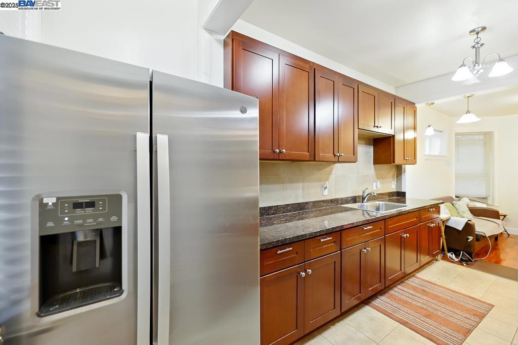 NOB HILL - Residential Income