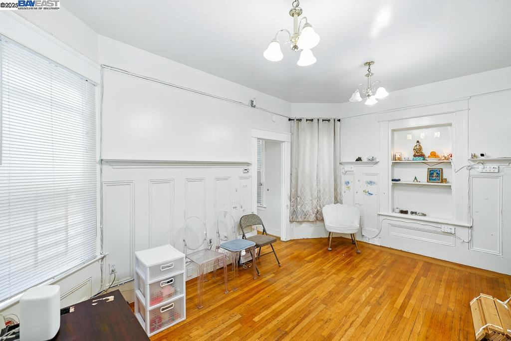 NOB HILL - Residential Income