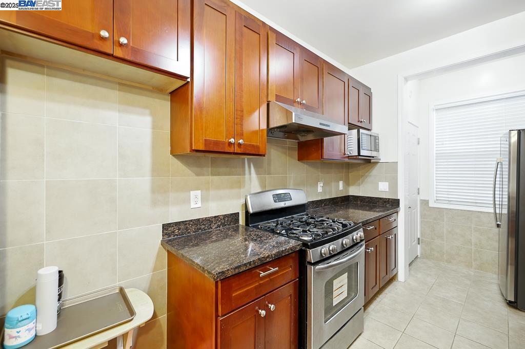 NOB HILL - Residential Income
