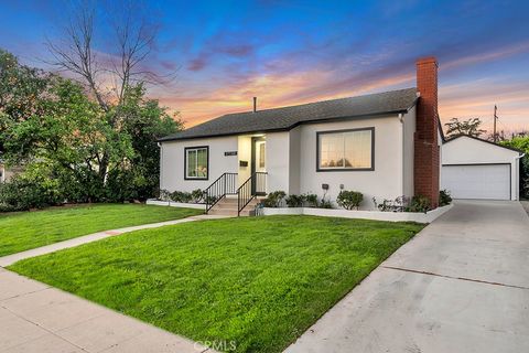 Photo of 17733 Los Alimos Street, Granada Hills, CA 91344 (MLS # SR26024816)