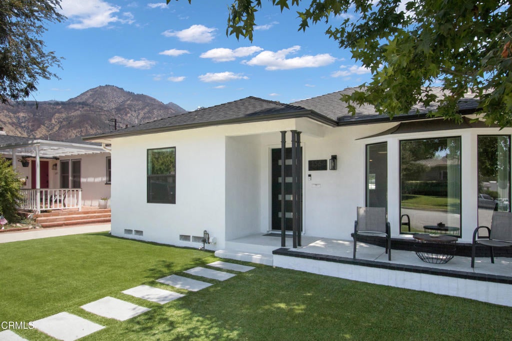 1564 Coolidge Avenue, Pasadena CA 91104