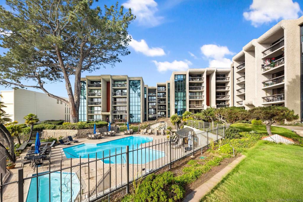 Pacific Beach - Residential