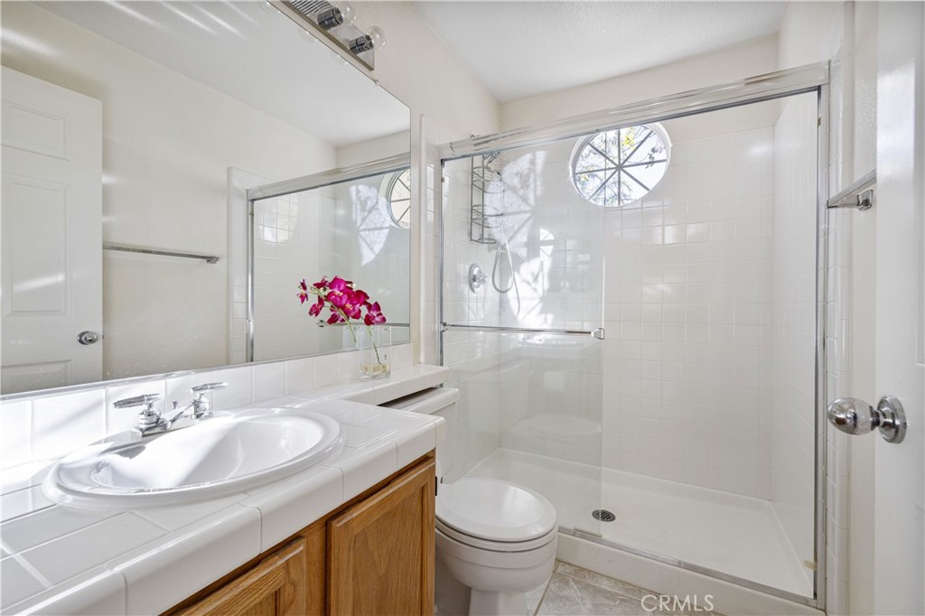 Collage (COLG) - Residential