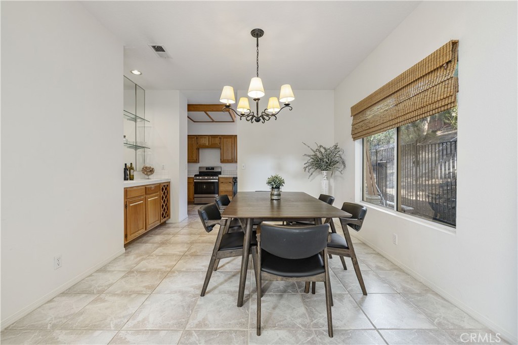 Collage (COLG) - Residential