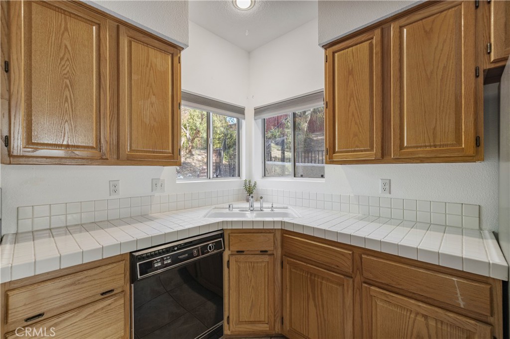 Collage (COLG) - Residential